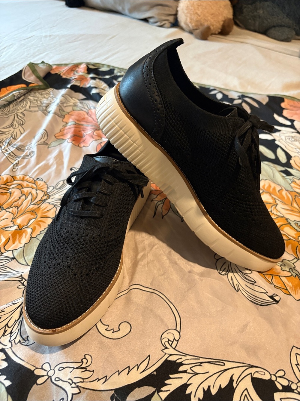 Cole Haan Black Knit Lace-Up women’s dress Sneaker